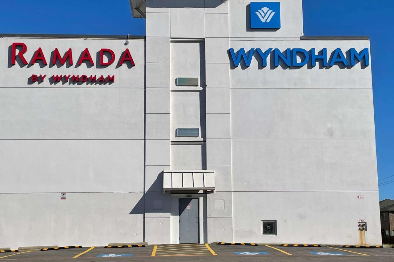 Ramada By Wyndham Dfw Airport Hotell Irving Eksteriør bilde
