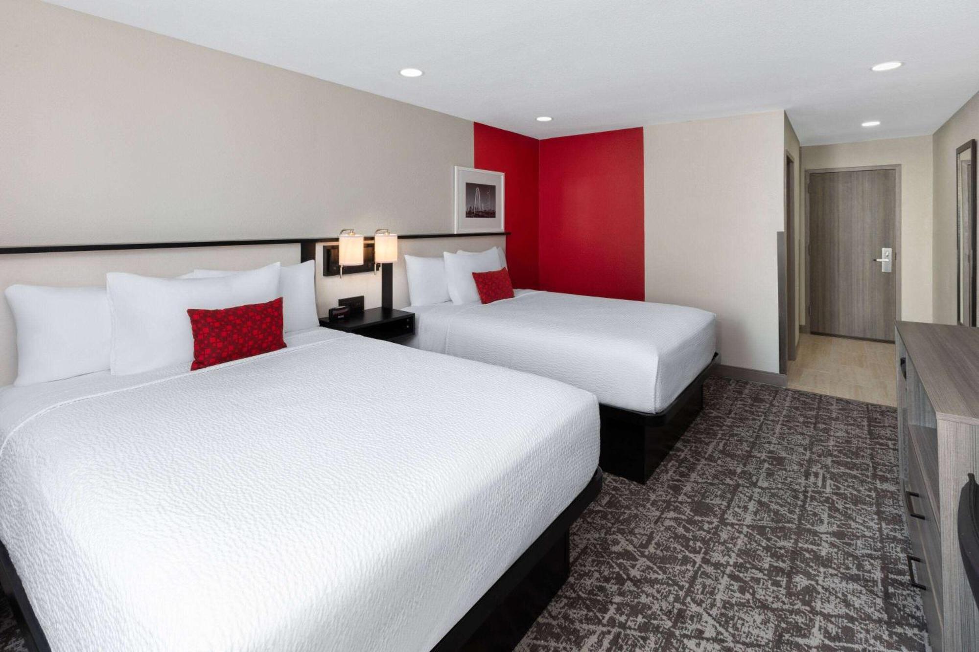 Ramada By Wyndham Dfw Airport Hotell Irving Eksteriør bilde